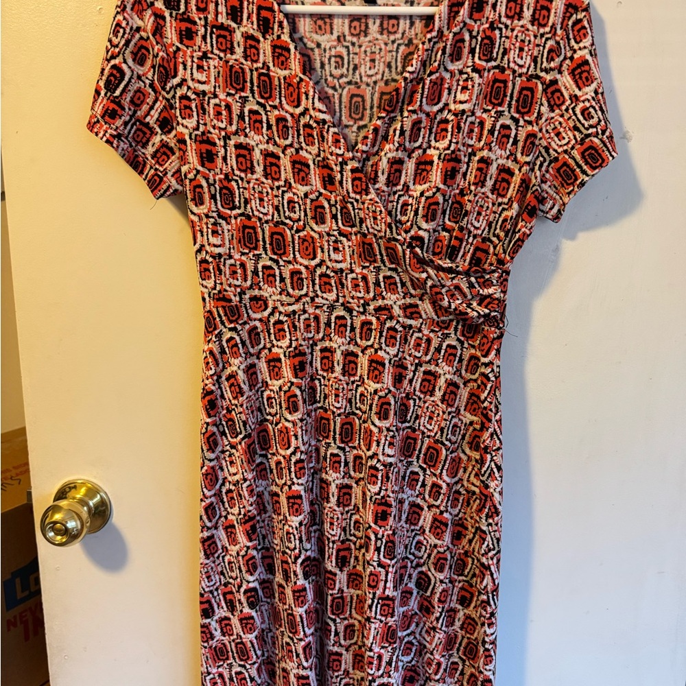 Enfocus Studio Red and White Ruched Midi Dress V-Neck